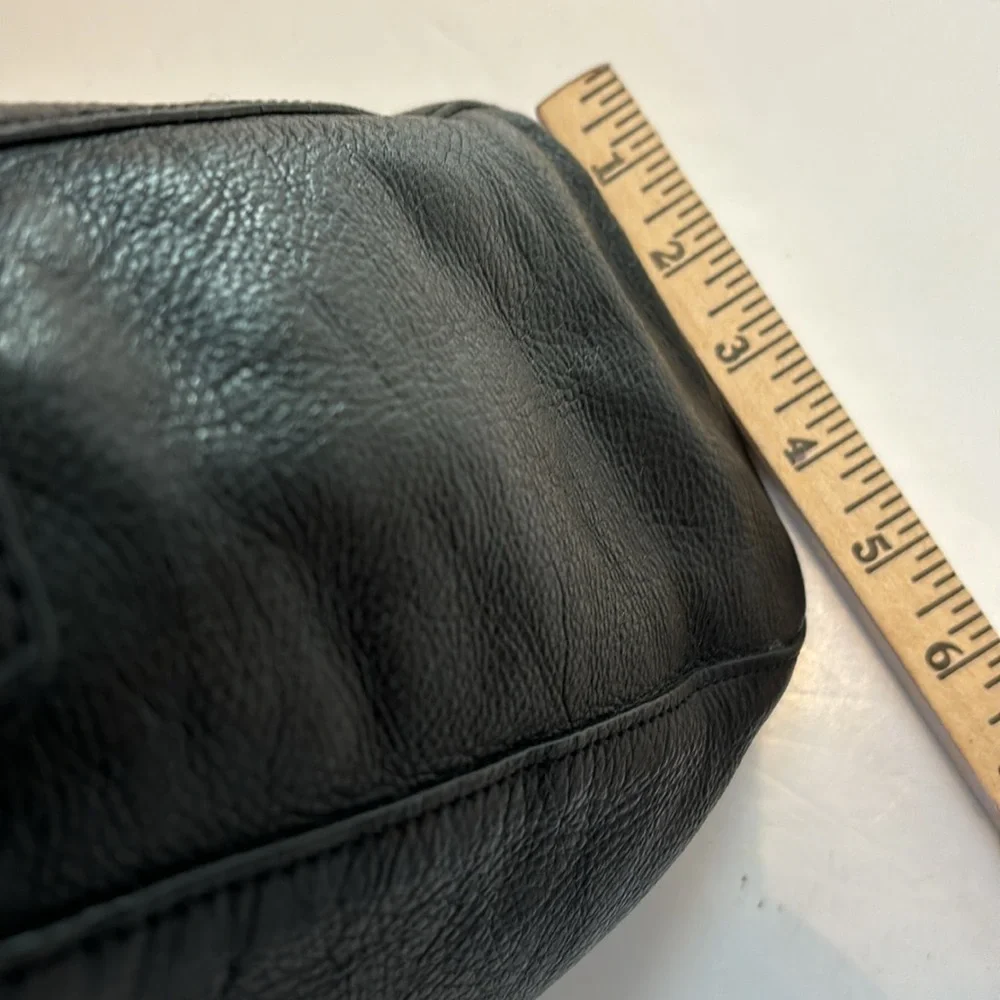 Kate Spade Black pebble leather shoulder bag NYC GIRLIE 90s Y2K